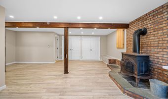 23 Lisa Dr, Barre, VT 05641