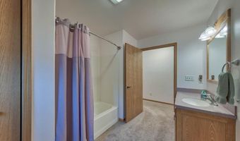 3326 Frisby Ave, Cody, WY 82414