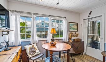16 Pelican St, Alligator Point, FL 32346