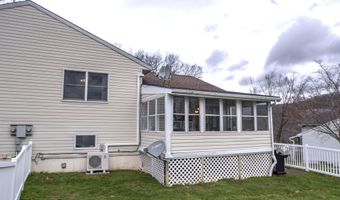 1635 Timberline Dr, Altoona, PA 16601