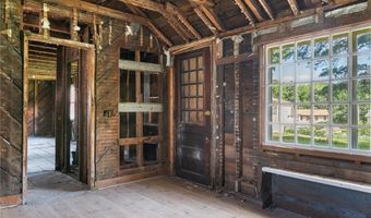 533 Scituate Ave, Cranston, RI 02921