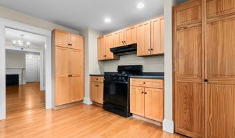 27 High St 1, Beverly, MA 01915