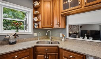 726 HILLCREST Dr, Annapolis, MD 21409