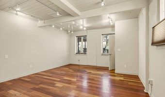 120 E Main St, Ashland, OR 97520