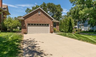 1412 Court St, Adel, IA 50003