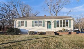 72 Karen St, Attleboro, MA 02703