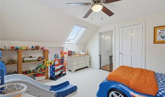 82 Leroy Dr, East Providence, RI 02915