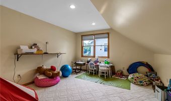 25 Fifth Ave, Amherst, NY 14221