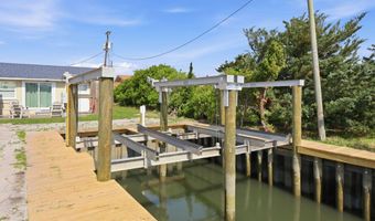 100 E Bogue Sound Dr, Atlantic Beach, NC 28512