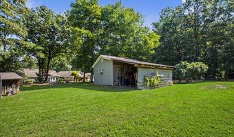 121 Peacock Rd, Barnesville, GA 30204
