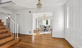 5001 W CEDAR Ln, Bethesda, MD 20814