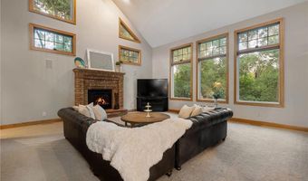 602 24th St NW, Austin, MN 55912