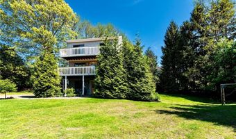 25 Spanker St, Jamestown, RI 02835