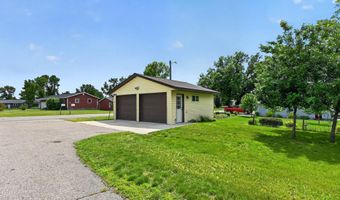 1103 S Darling Dr NW, Alexandria, MN 56308