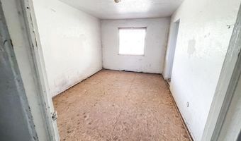 419 S 10TH St, Belen, NM 87002