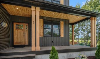 5 Braeburn Cir, Cranston, RI 02921