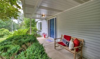 31 Edgewater Rd, Narragansett, RI 02882
