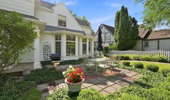 1011 Midway Dr, Auburn, IN 46706