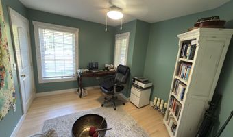 14 Wards Hill Rd, Baldwin, ME 04091