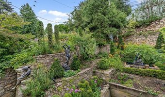 305 N Main St, Alma, WI 54610