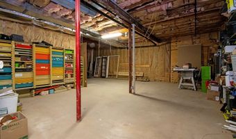 330 Countryside Dr, Ashland, OH 44805
