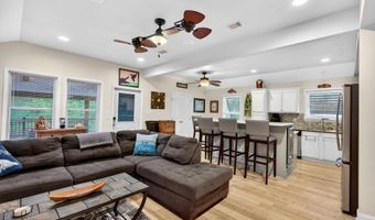 43 Fiber St, Bay St. Louis, MS 39520