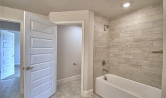 4422 JUNEBERRY Dr, Auburndale, FL 33823