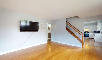 4 Arbania St, Auburn, ME 04210