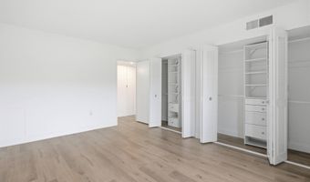 1300 ARMY NAVY Dr 124, Arlington, VA 22202