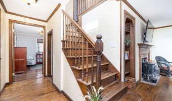 26 Skyview Ter, Bristol, CT 06010