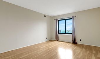 307 YOAKUM Pkwy 1517, Alexandria, VA 22304