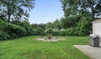 8 Mayhall St, Albany, NY 12205