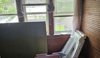 35 McClellan Ave, Amsterdam, NY 12010