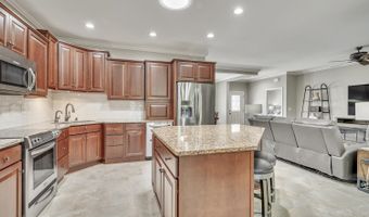 905 Emerald Pines Dr, Arnolds Park, IA 51331