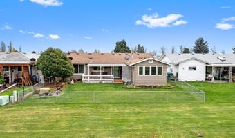2189 Country Club Ter, Woodburn, OR 97071