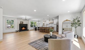 207 Oakmont Dr, Boiling Springs, SC 29316