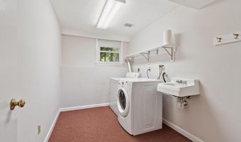 21 Cherokee Rd, Acton, MA 01720