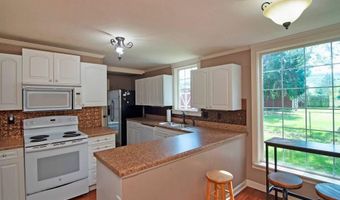 162 N Monroe St, Alderson, WV 24910
