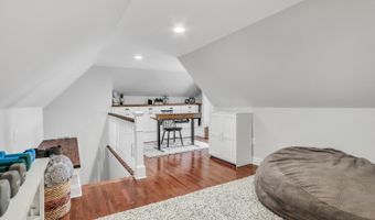 42037 N Old Lake Ave, Antioch, IL 60002