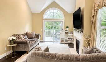 52 Faith Ln 52, Danbury, CT 06810