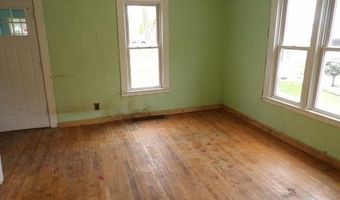 1138 E Hunt St, Adrian, MI 49221