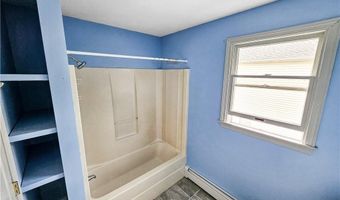 17 Public St, East Providence, RI 02914