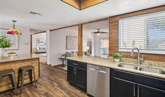 916 E CLEVELAND St, Apopka, FL 32703