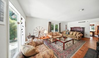 10 CAREY, Ambler, PA 19002