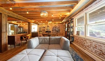 859 Country Club Ln, Ashland, OH 44805