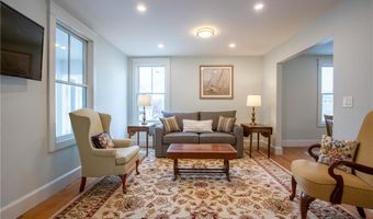 5 Gillies Ct, Newport, RI 02840