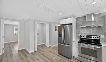 635 JAMAICA Cir E, Apollo Beach, FL 33572