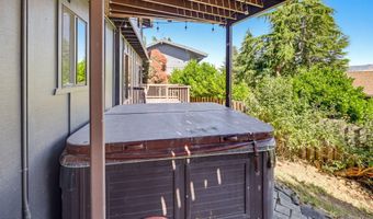 1509 Woodland Dr, Ashland, OR 97520
