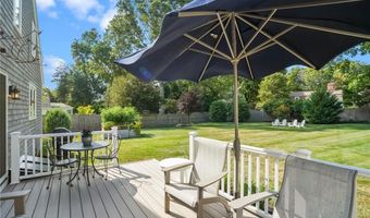 15 Harwood Rd, East Greenwich, RI 02818