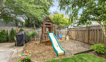 16800 NW PADDINGTON Dr, Beaverton, OR 97006